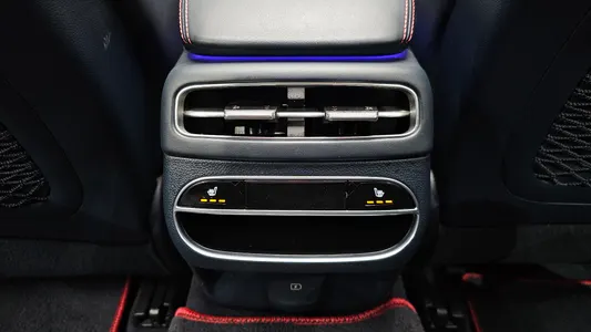 Genesis GV70 2.5T AWD 2021 35