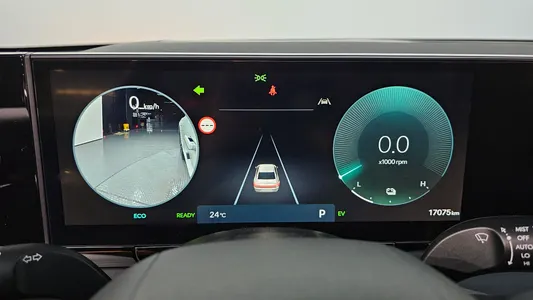 Hyundai (GN7) 2023 8