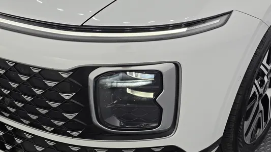 Hyundai (GN7) 2023 23