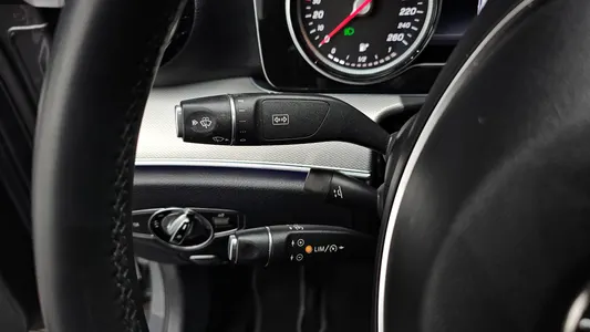 Mercedes-Benz E-Class W213 E200 2018 17