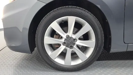 Hyundai () 1.6 VGT 2012 5