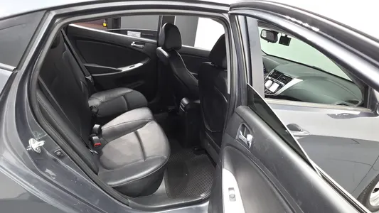 Hyundai () 1.6 VGT 2012 11