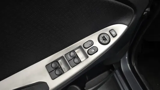 Hyundai () 1.6 VGT 2012 20