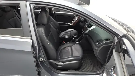 Hyundai () 1.6 VGT 2012 26