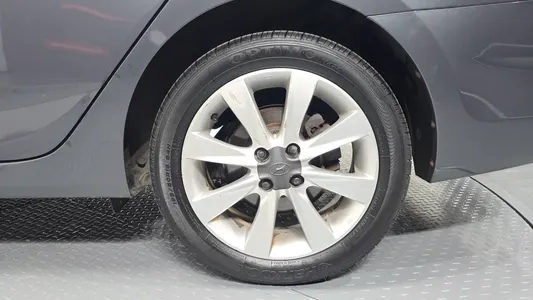 Hyundai () 1.6 VGT 2012 21