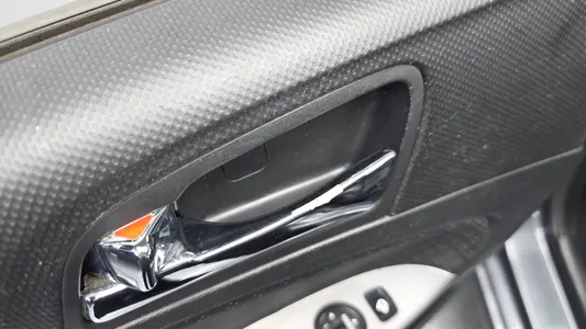 Hyundai () 1.6 VGT 2012 27