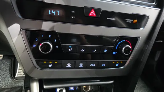 Hyundai LF 2.0 2015 16