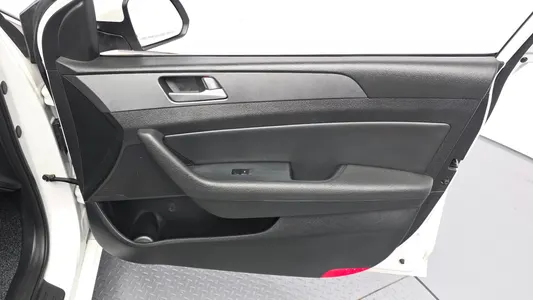 Hyundai LF 2.0 2015 25