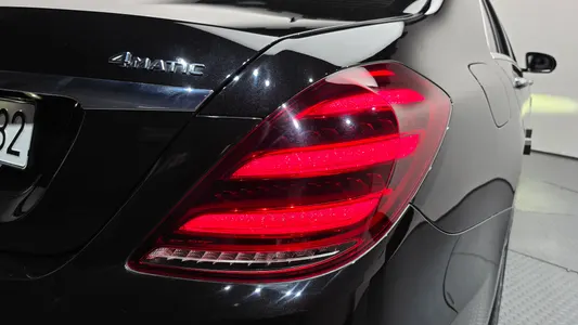 Mercedes-Benz S-Class W222 S350 d 4MATIC AMG Line 2020 23
