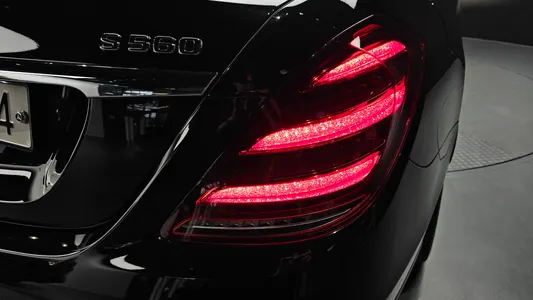 Mercedes-Benz S-Class W222 S560 4MATIC 2019 23