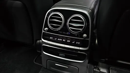 Mercedes-Benz S-Class W222 S560 4MATIC 2019 31