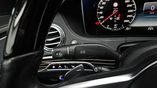 Mercedes-Benz S-Class W222 S560 4MATIC 2019 35