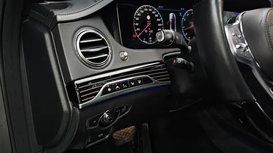 Mercedes-Benz S-Class W222 S560 4MATIC 2019 27