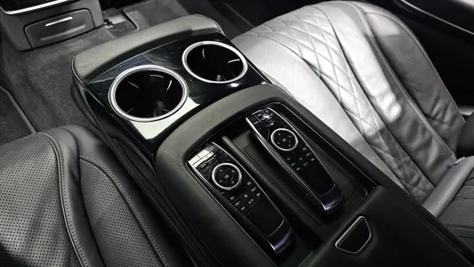 Mercedes-Benz S-Class W222 S560 4MATIC 2019 30