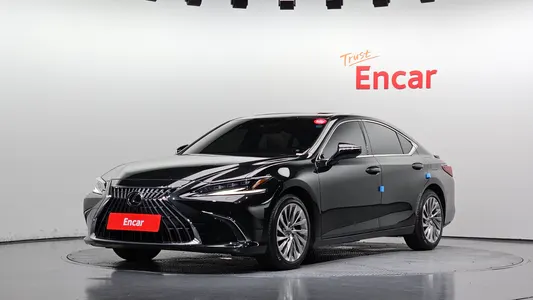 Lexus ES300h 7 2023