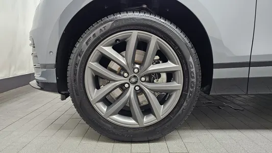 Land Rover 레인지로버 벨라 2.0 P250 SE 2025 4