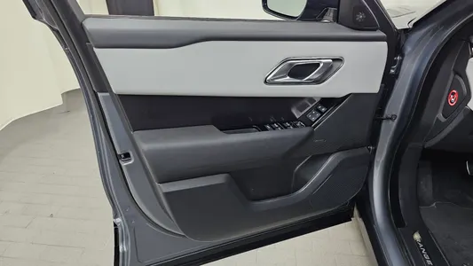 Land Rover 레인지로버 벨라 2.0 P250 SE 2025 24