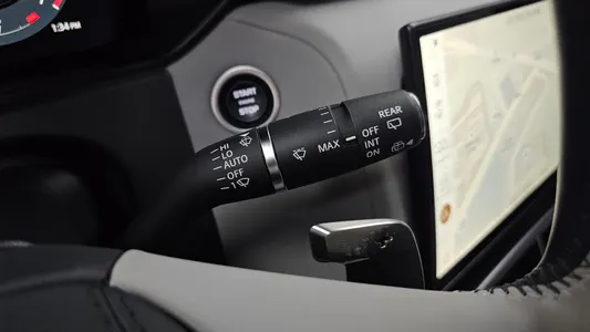 Land Rover 레인지로버 벨라 2.0 P250 SE 2025 29