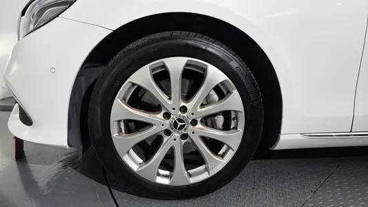 Mercedes-Benz E-Class W213 E220d 2018 5