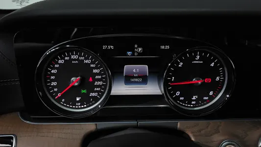 Mercedes-Benz E-Class W213 E220d 2018 8