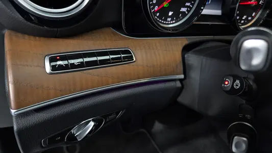 Mercedes-Benz E-Class W213 E220d 2018 19