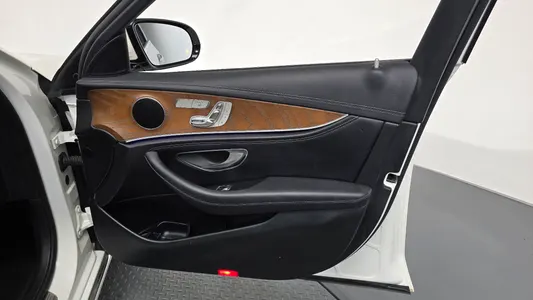 Mercedes-Benz E-Class W213 E220d 2018 25