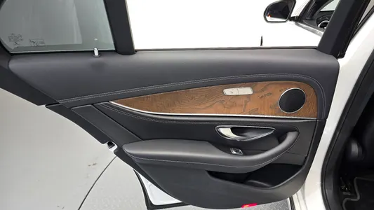 Mercedes-Benz E-Class W213 E220d 2018 26