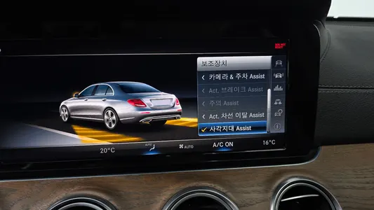 Mercedes-Benz E-Class W213 E220d 2018 30