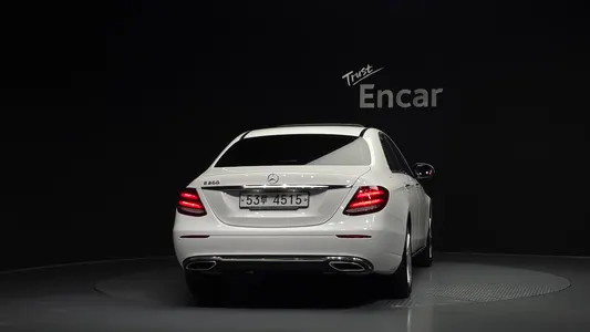 Mercedes-Benz E-Class W213 E200 2018 4