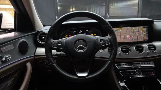 Mercedes-Benz E-Class W213 E200 2018 13