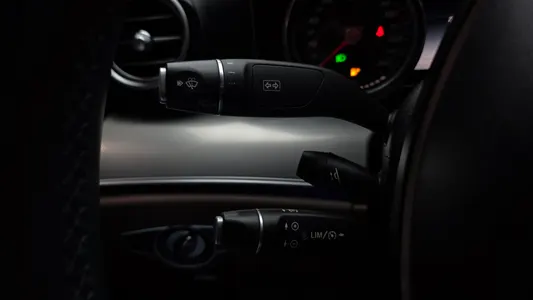 Mercedes-Benz E-Class W213 E200 2018 16