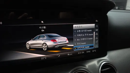 Mercedes-Benz E-Class W213 E200 2018 17