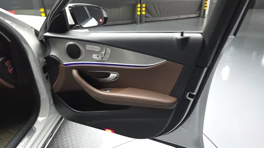 Mercedes-Benz E-Class W213 E200 2018 24