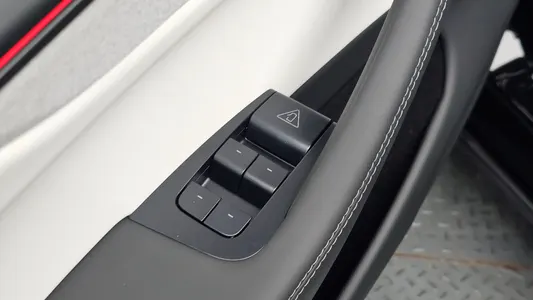 Tesla Y AWD 2025 35