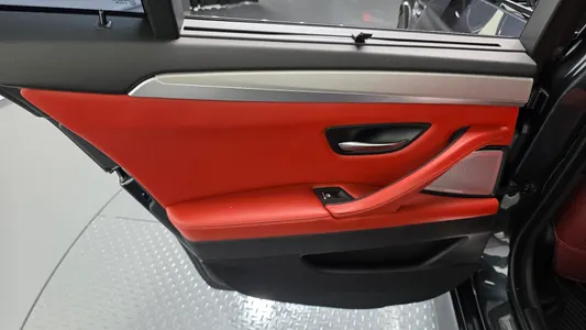 BMW M5 (F10) M5 2016 26