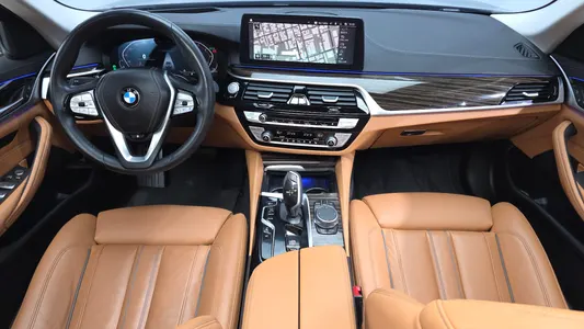 BMW 5 Series (G30) 520i 2023 7