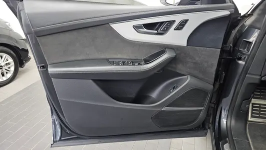 Audi Q8 (4M) 50 TDI 2020 24