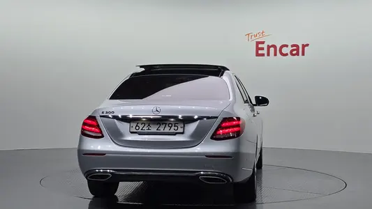 Mercedes-Benz E-Class W213 E300 2019 4
