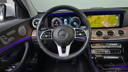 Mercedes-Benz E-Class W213 E300 2019 13