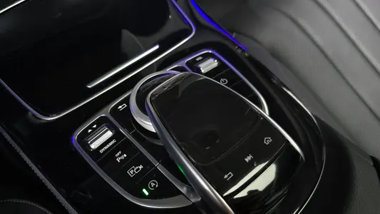 Mercedes-Benz E-Class W213 E300 2019 28
