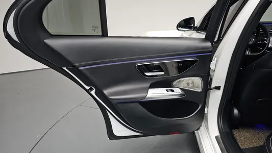 Mercedes-Benz E-Class W214 E300 4MATIC AMG Line 2024 25