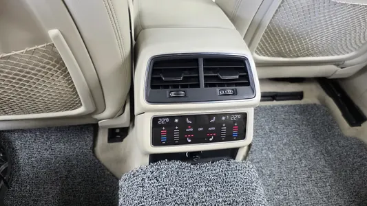 Audi A6 (C8) 45 TDI 2020 33