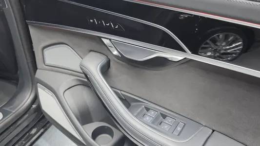 Audi A8 (D5) 55 TFSI LWB 2021 23