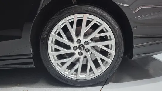 Audi A8 (D5) 55 TFSI LWB 2021 27