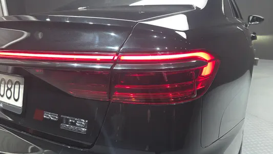 Audi A8 (D5) 55 TFSI LWB 2021 29