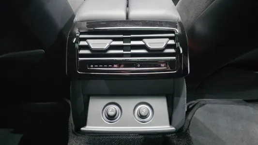 Audi A8 (D5) 55 TFSI LWB 2021 38