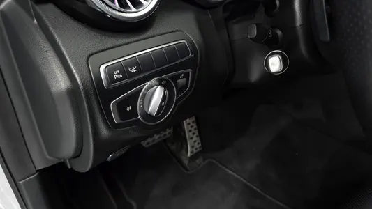 Mercedes-Benz C-Class W205 C200 2018 18