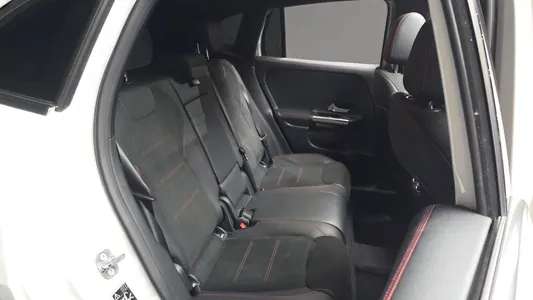 Mercedes-Benz GLA-Class H247 GLA250 4MATIC 2025 11