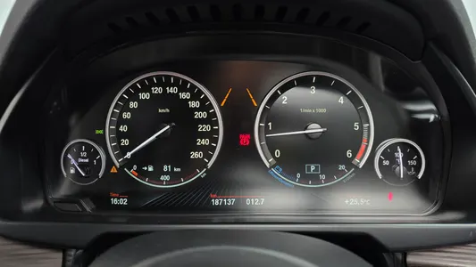 BMW X5 (F15) xDrive 30d 2015 8