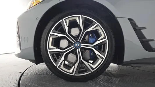 BMW i4 eDrive40 M 2023 4